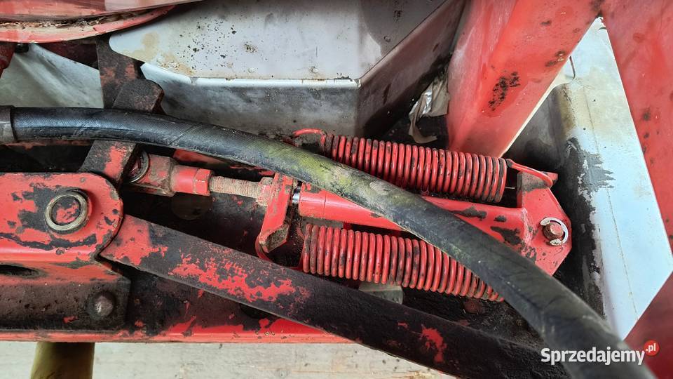 Rozsiewacz KUHN RAUCH MDS 921 Strzeganowice