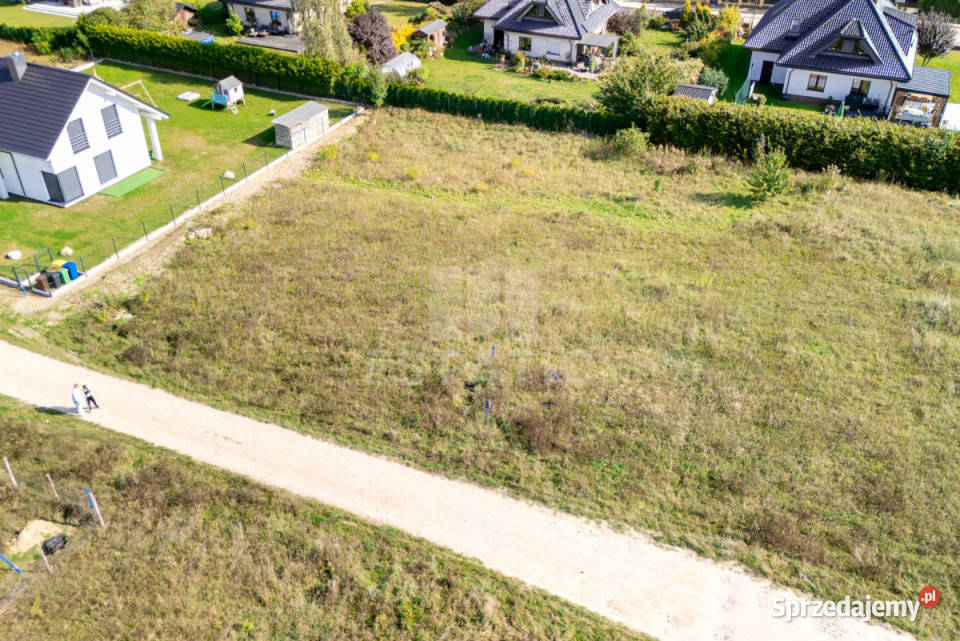 sprzedaży działki Banino Pilotów 1005m2