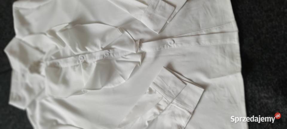 Bluzka z żabotem 40