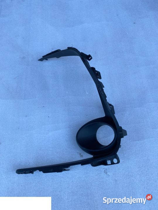 COROLLA E210 KRATKA LEWA BOCZNA NA HALOGEN Kozubszczyzna