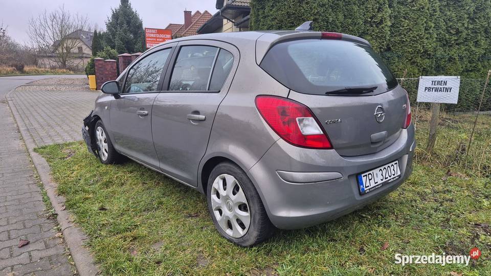 OPEL CORSA 14 benzyna niski przebieg komputer pokładowy zachodniopomorskie Kurów