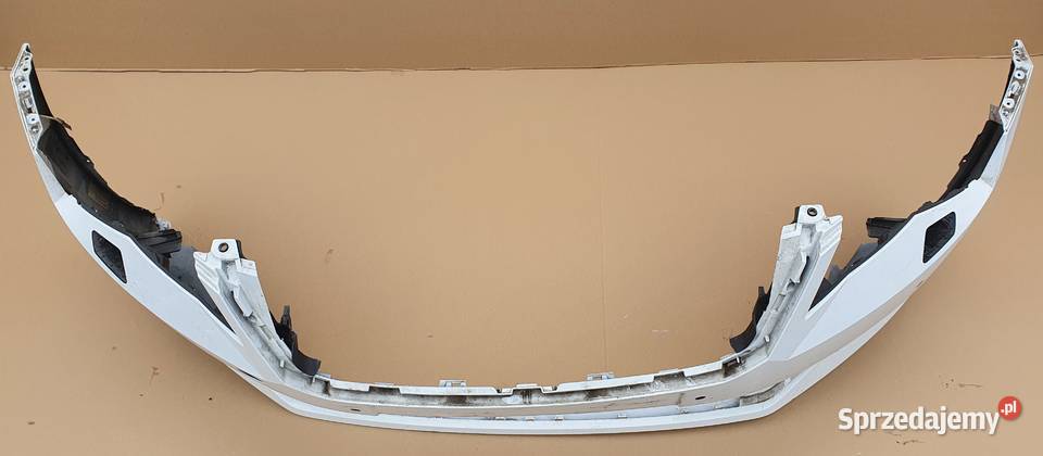 SKODA SUPERB III ZDERZAK PRZÓD PRZEDNI Trzciel