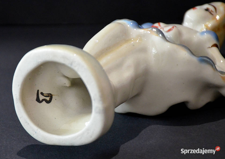Figurka porcelanowa mała tancerka baletnica PRL Środa Wielkopolska