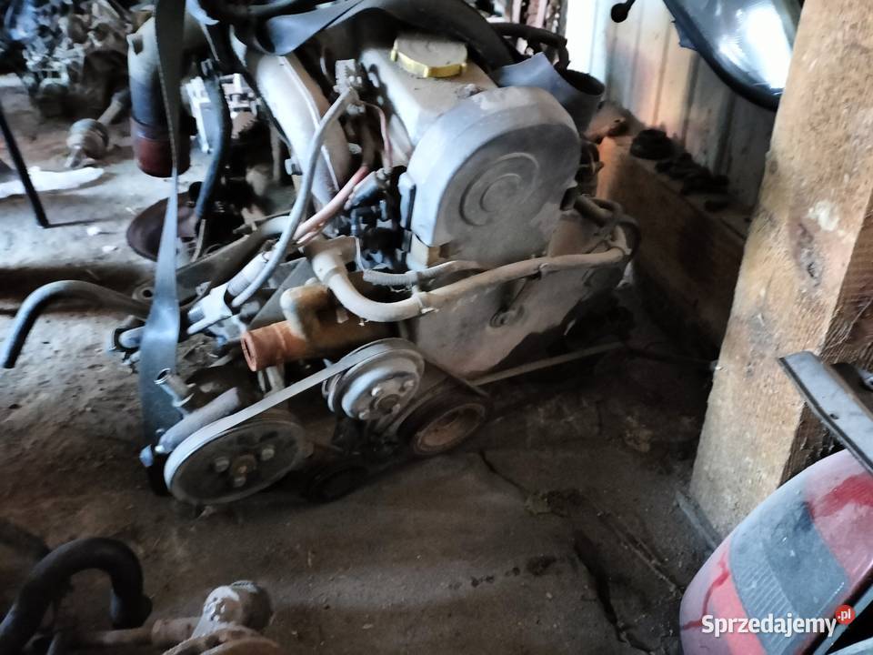 FORD SIERRA 18 D TD SILNIK POMPA WTRYSKOWA osobowe