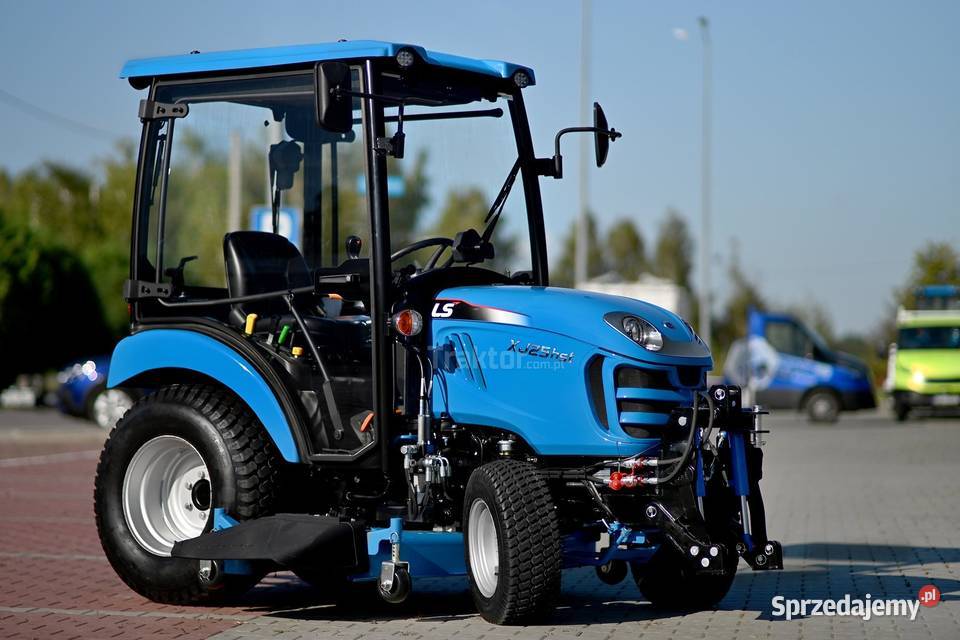 LS Tractor XJ25 HST 4x4 244 TURF CAB kosiarka LS