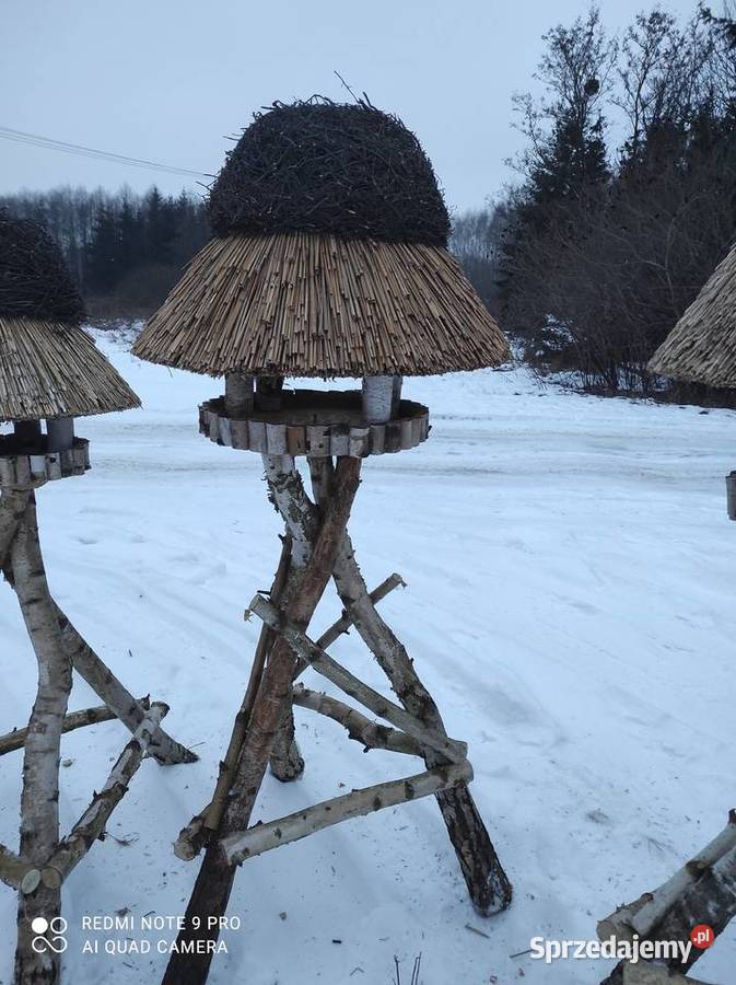 Karmnik ptaków kryty trzciną Drawsko Pomorskie