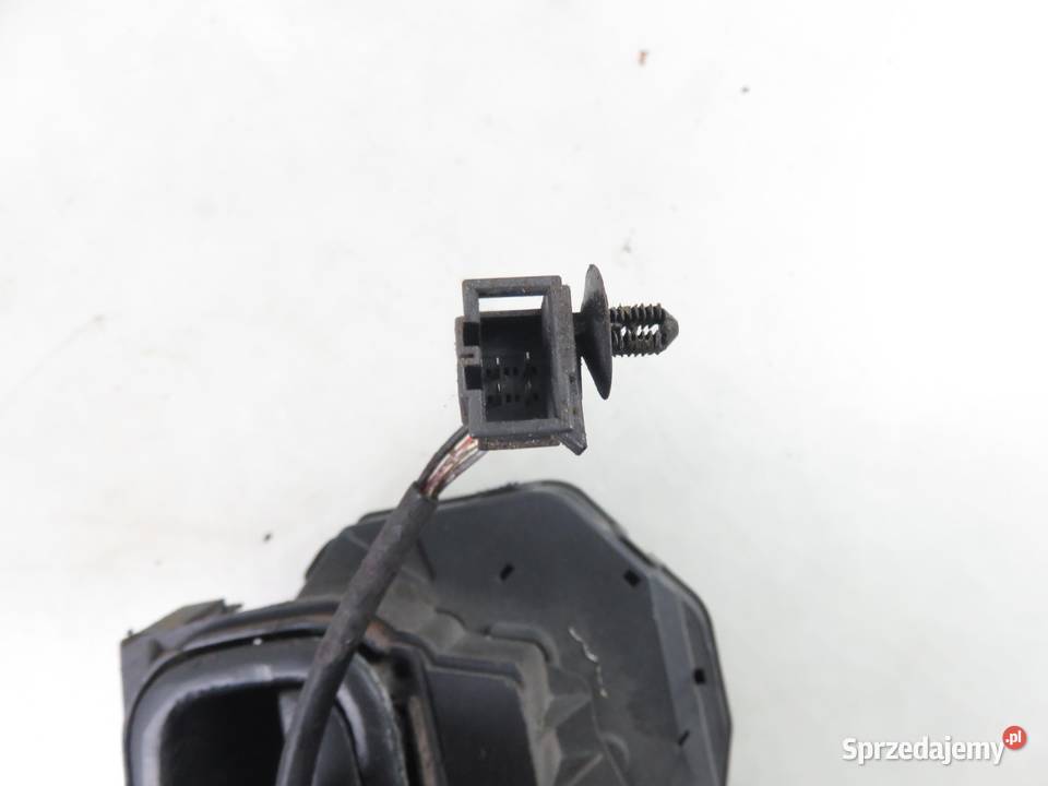 ZAMEK KLAPY VW CADDY III 7H0827426AE