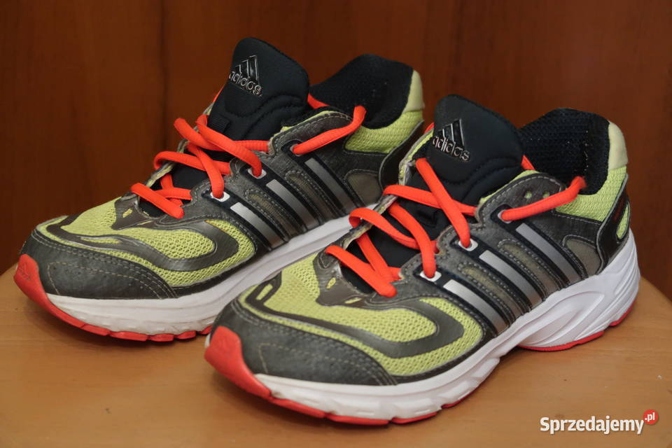 Buty chłopca firmy ADIDAS 35