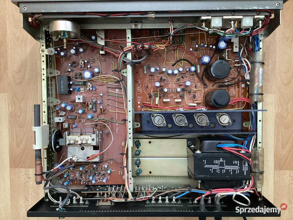 Wzmacniacz Amplituner 7030 SPRAWNY wzgl do Gdynia sprzedam