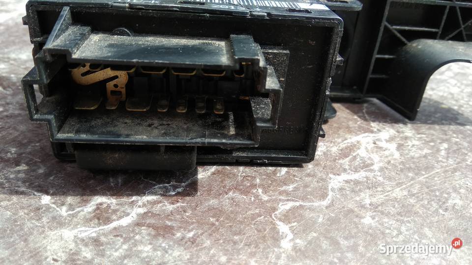 Przełącznik włącznik świateł vw Passat b4