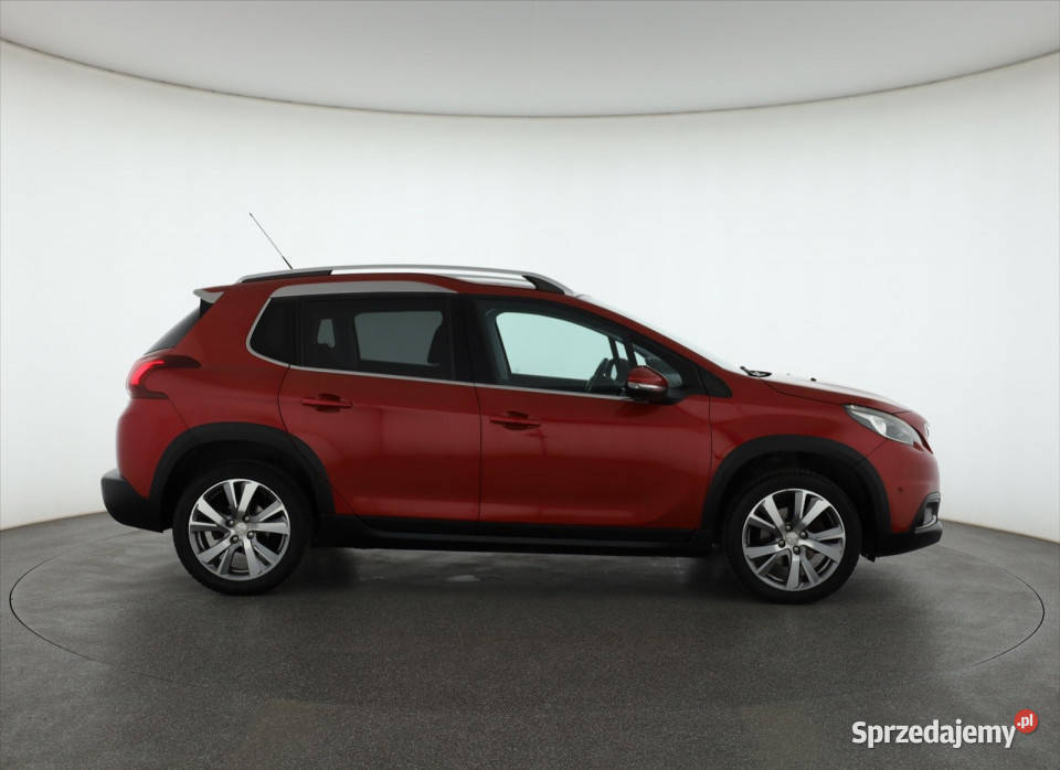 Peugeot 2008 12 PureTech Rok produkcji 2016 Peugeot Piaseczno