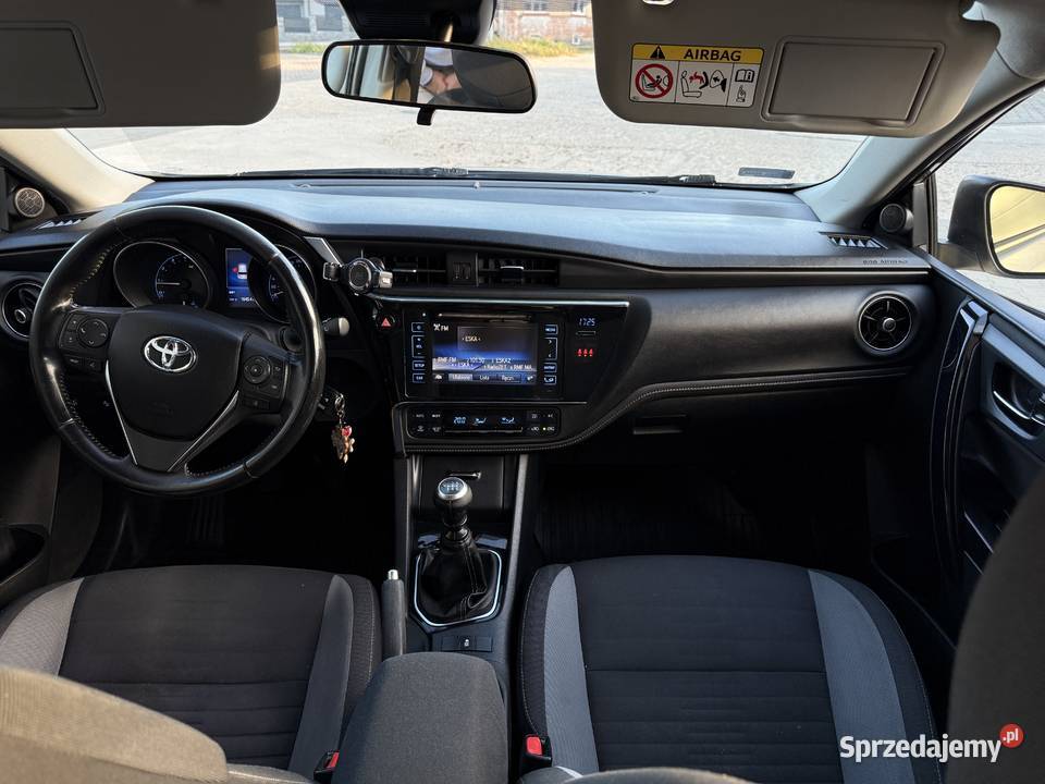 Toyota Auris 16 PREMIUM 132 dolnośląskie