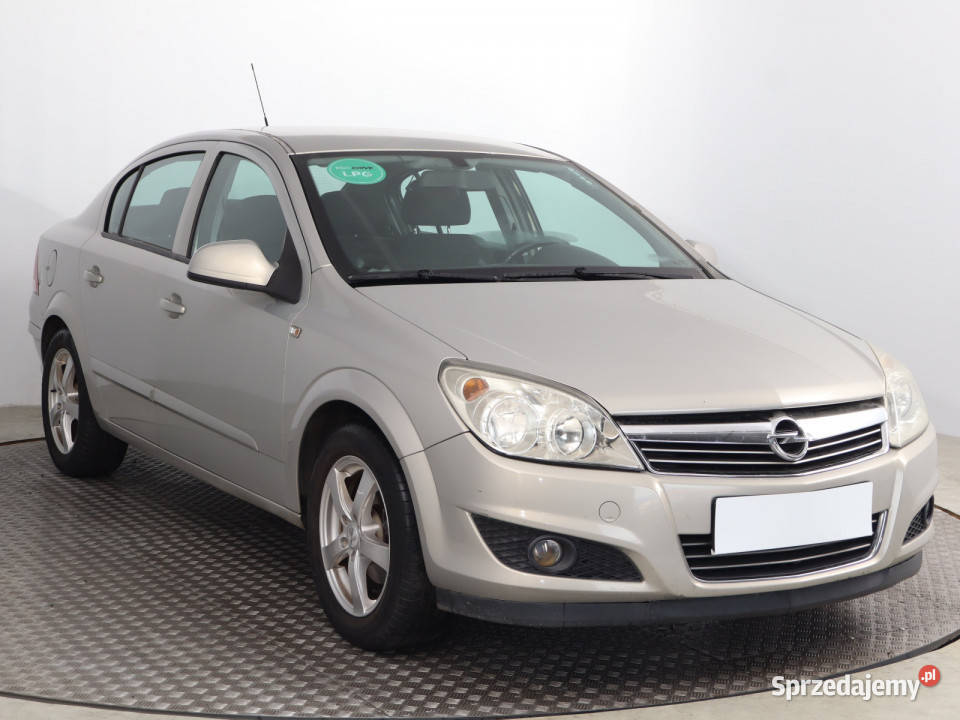 Opel Astra 16 16V LPG Rok produkcji 2010 Bielany Wrocławskie