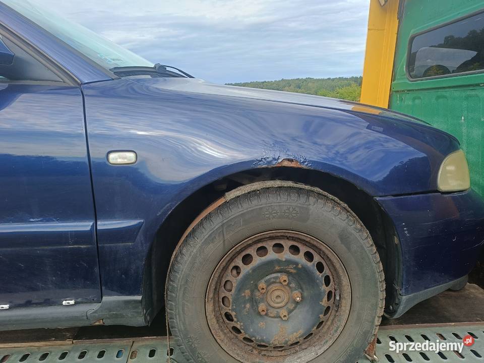 Błotnik Prawy LZ5K Audi A4 B5 FL a37 Myszków sprzedam