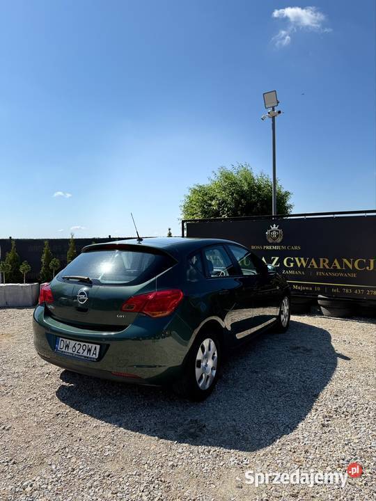 Opel Astra J 17 CDTI 110 2010r 264 Gwarancja na światła przeciwmgielne Śrem sprzedam