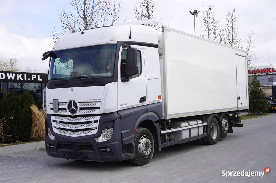 MercedesBenz Actros 2542 Kabina Gigasalonka Kraków