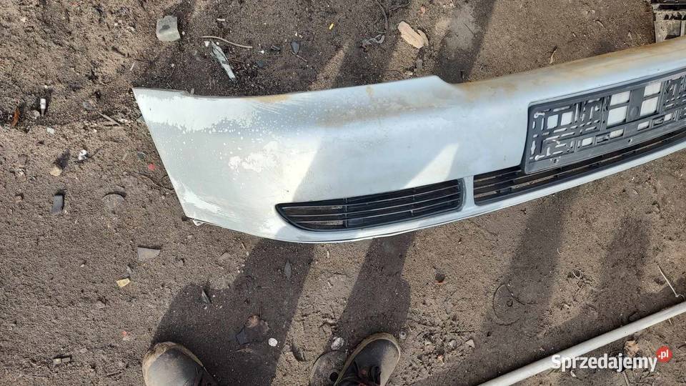 Zderzak przód przedni Audi a4 b5 LY7M