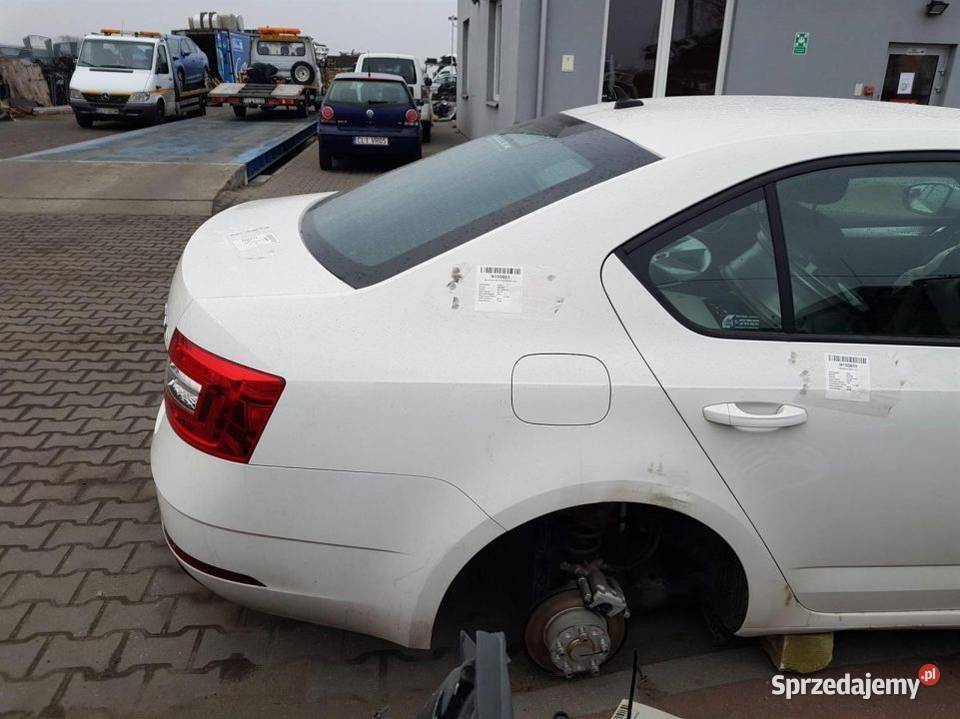ĆWIARTKA BŁOTNIK PRAWY TYŁ SKODA OCTAVIA III
