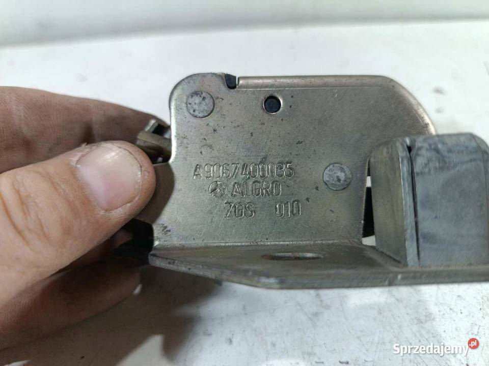 ZAMEK PRAWY TYŁ MERCEDES W906 A9067400035 Zamki, wkładki i kluczyki