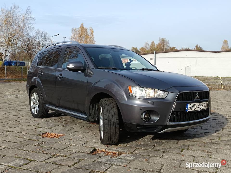 Outlander 4x4 diesel 7 osobowy śląskie Wodzisław Śląski sprzedam