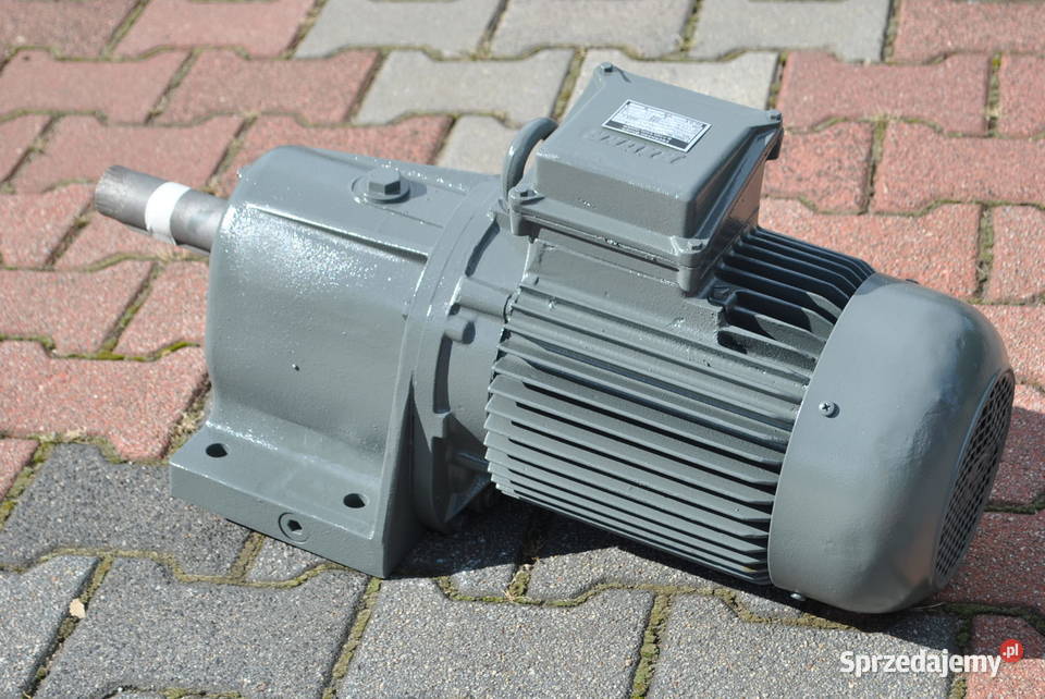 Motoreduktor dwubiegowy 0625kw 110330obrmin Kargowa