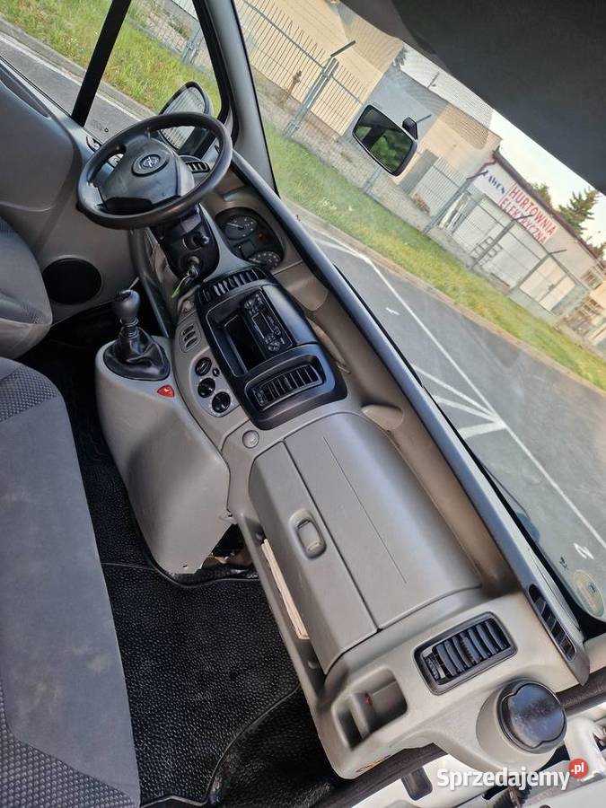 Opel Vivaro 25 CDTI 2010 2498cm3 Włocławek