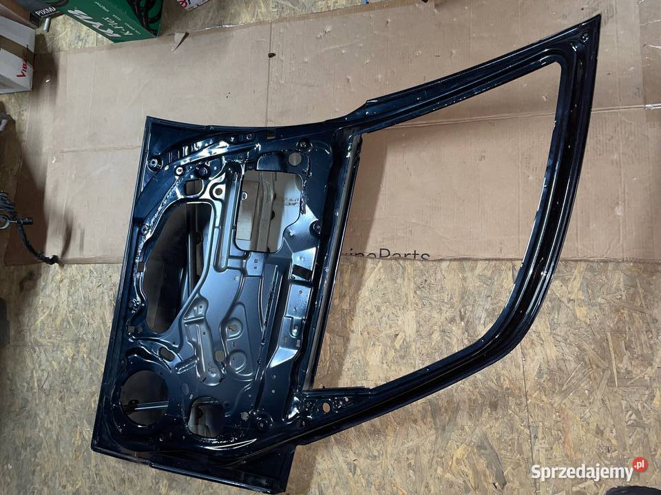 DRZWI PRZEDNIE LEWE SUZUKI SX4 Karoseria Czarny Dunajec