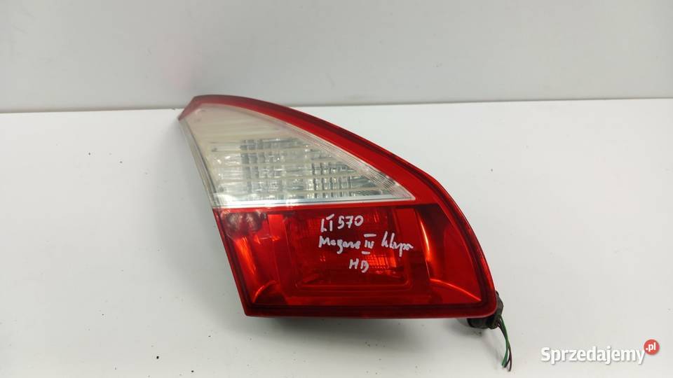 RENAULT MEGANE III HB LAMPA TYŁ LEWA W KLAPĘ Zbierkowo