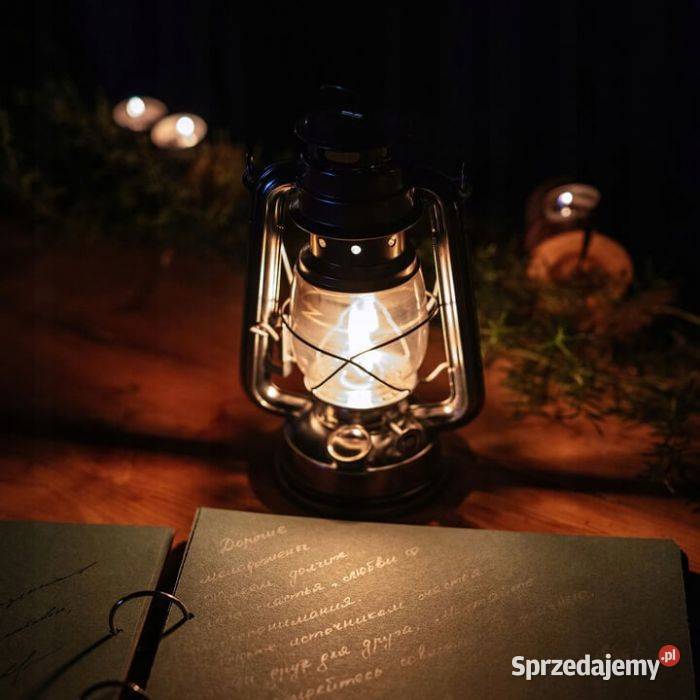 Lampa naftowa SREBRNA Piękna i sprawna do użytku Żary