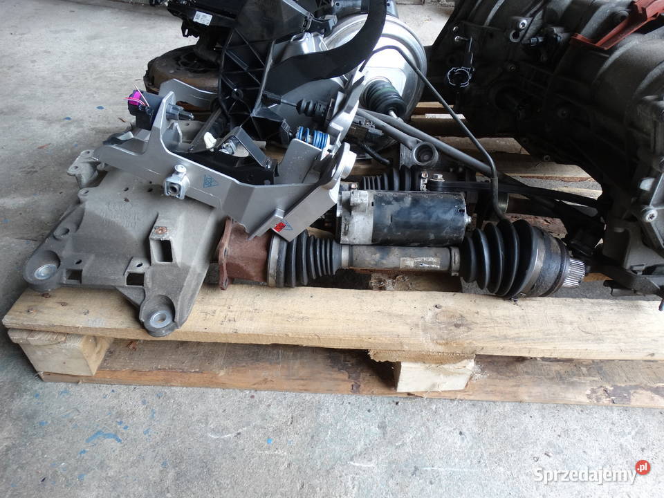 AUDI A4 B8 LIFT 20 TDI 1215 PRZEKŁADKA SKRZYNI Z
