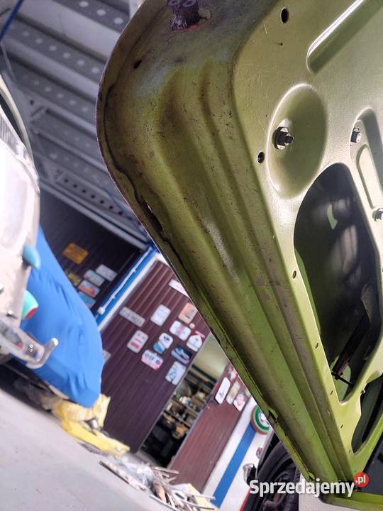 VW Karmann Ghia 34 z 1963 roku z dużą ilością małopolskie