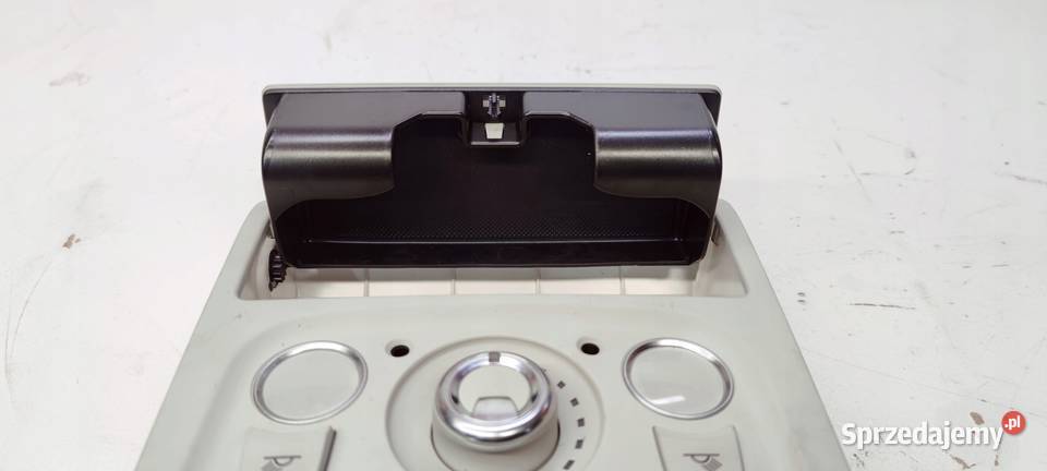 LAMPKA PODSUFITKI AUDI A4 B8 A5 8T0947135H T64 osobowe Przystajń