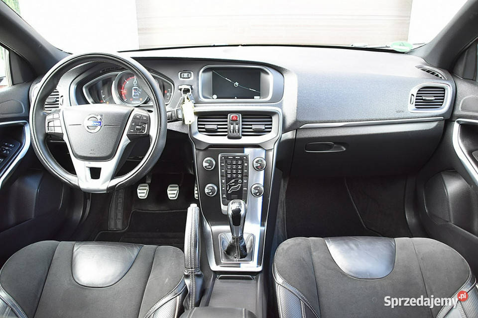 Volvo V40 20D2 120 RDesign Xenon Alcantara Led nieuszkodzony mazowieckie sprzedam