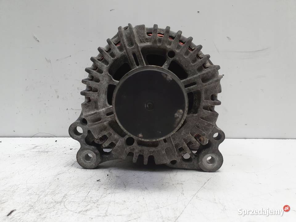 VW Touran I 20 TDI ALTERNATOR valeo 06F903023C osobowe lubelskie Janów