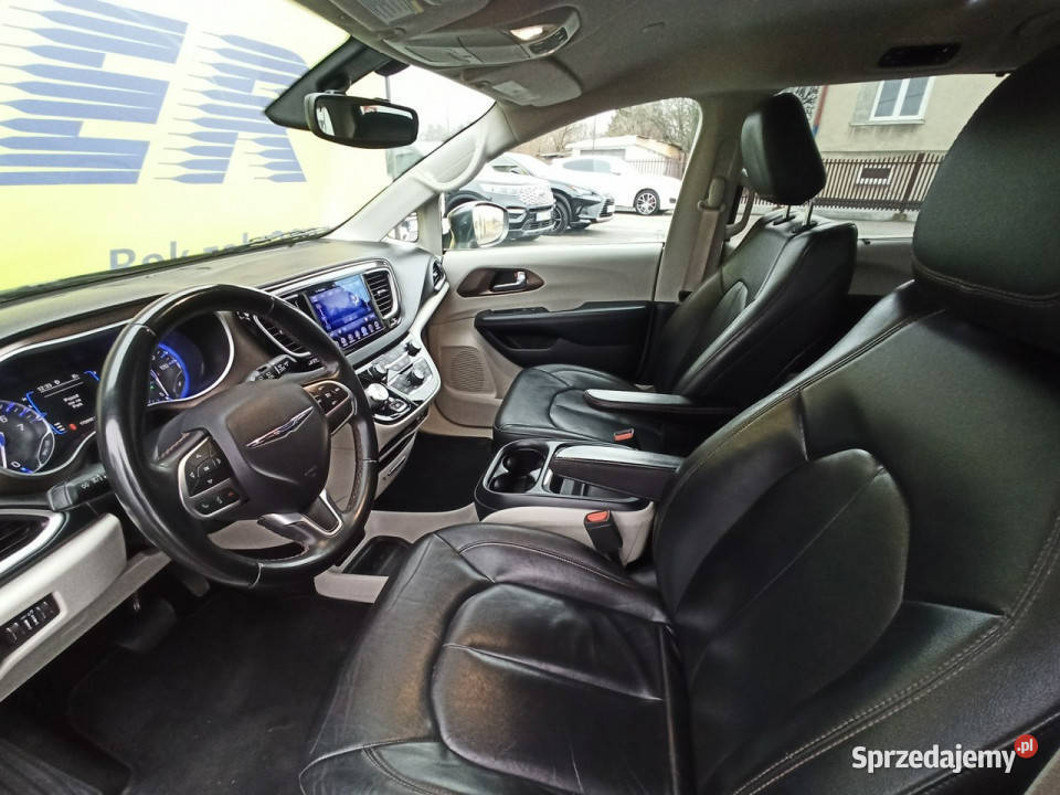 Chrysler Pacifica 36 V6 25 roku w kraju Rzeszów