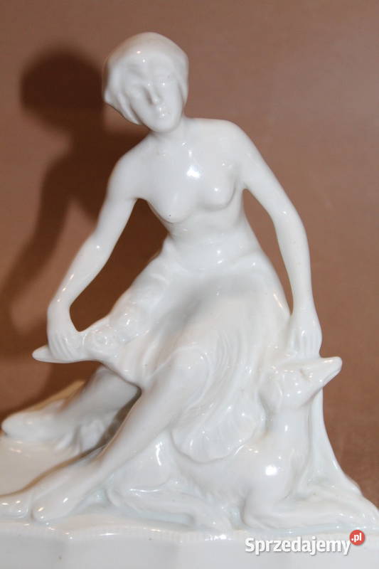 Biała figurka kobiety 835 zachodniopomorskie sprzedam