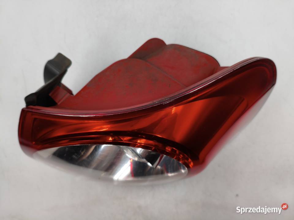 Lampa Prawy Tył Tylna Prawa VW Passat B6 Kombi sprzedam