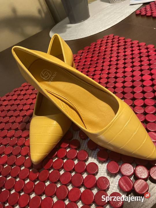 Czółenka damskie na słupku Łódź