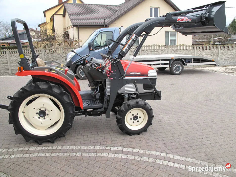 Mini Traktorek Yanmar EF220 22 4X4 Wspomaganie