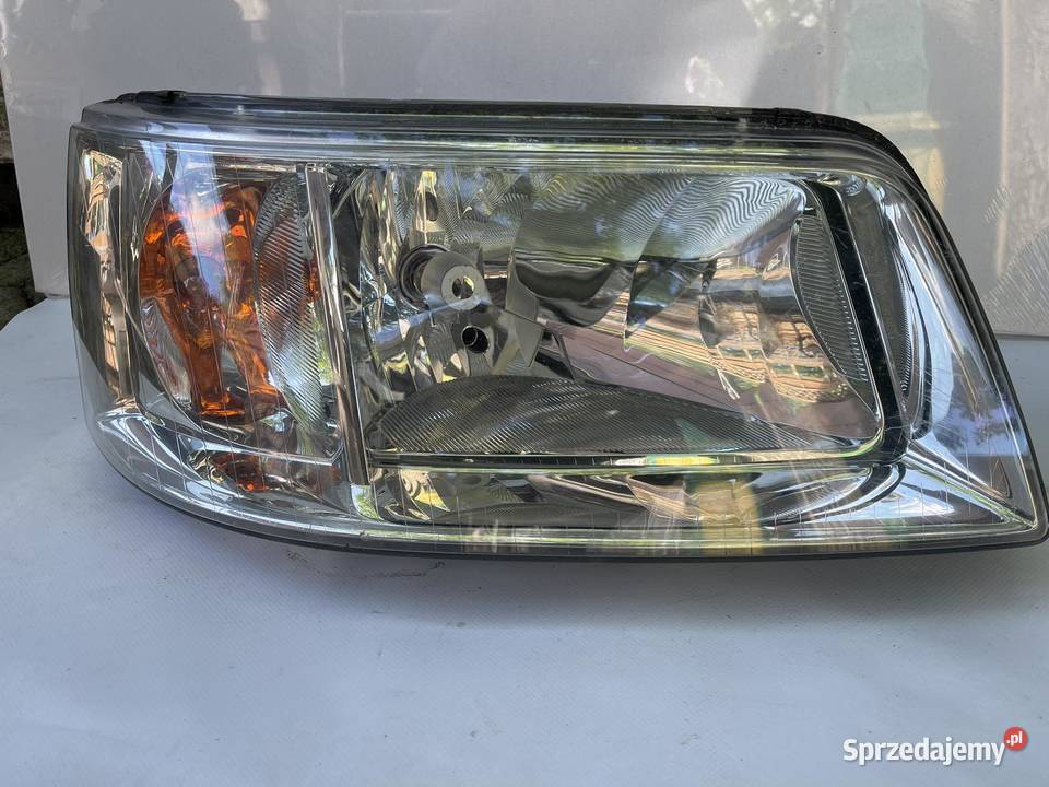 VW TRANSPORTER T5 PRAWA LAMPA PRZÓD CAŁA Ostroróg