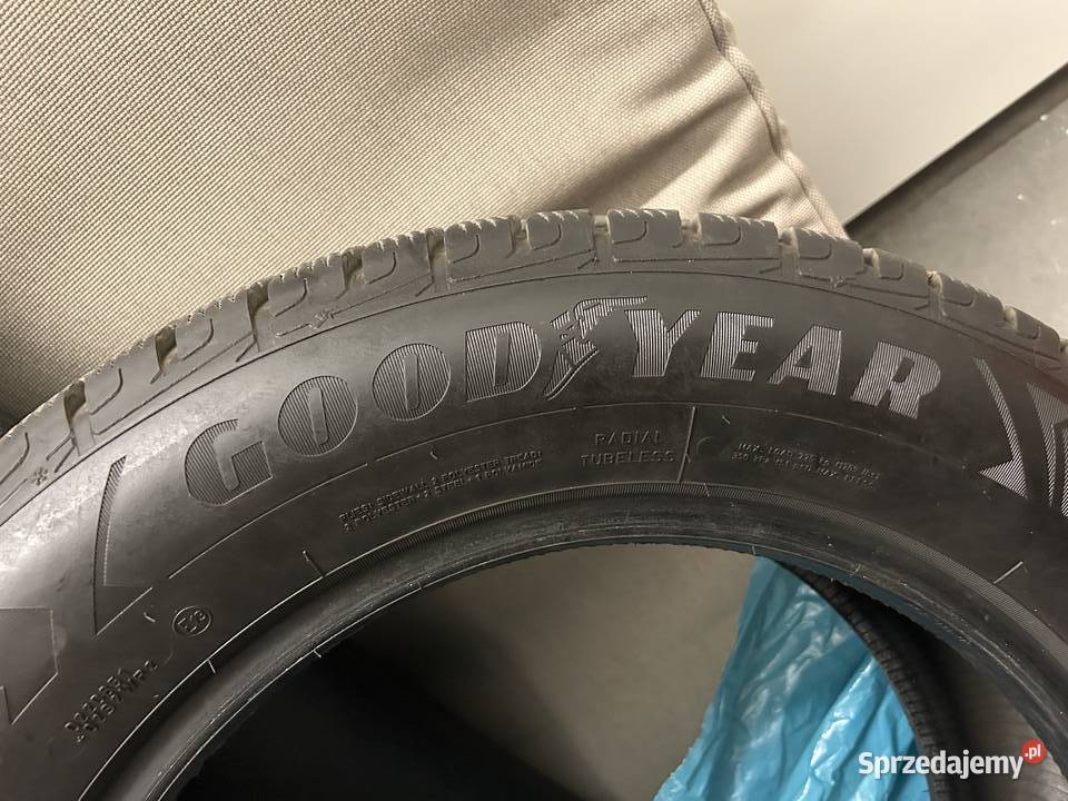 Opony GoodYear 215x65xr17 Zima Stan nowy Używany Warszawa