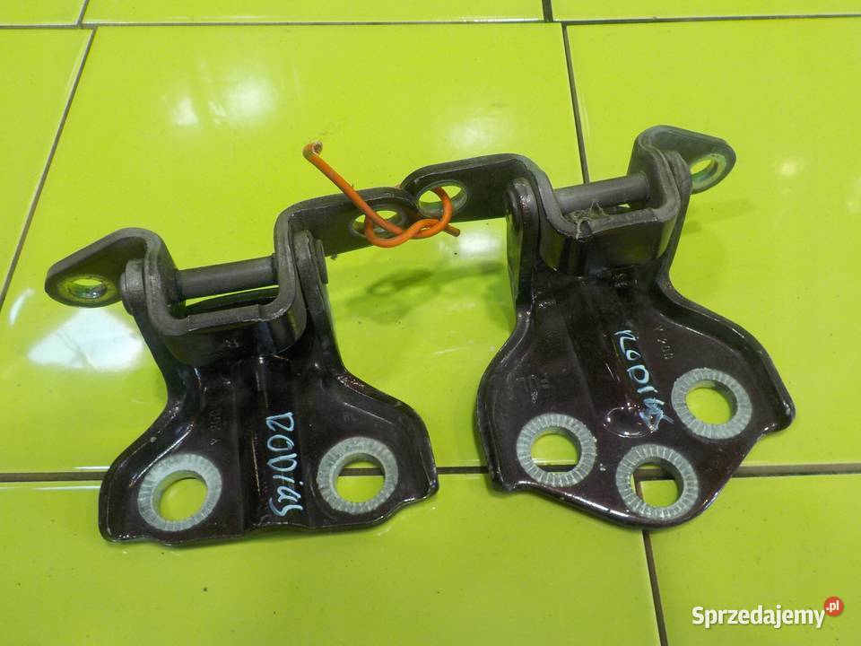 SSANGYONG RODIUS II TURISMO 20 B 14r zawiasy Suków