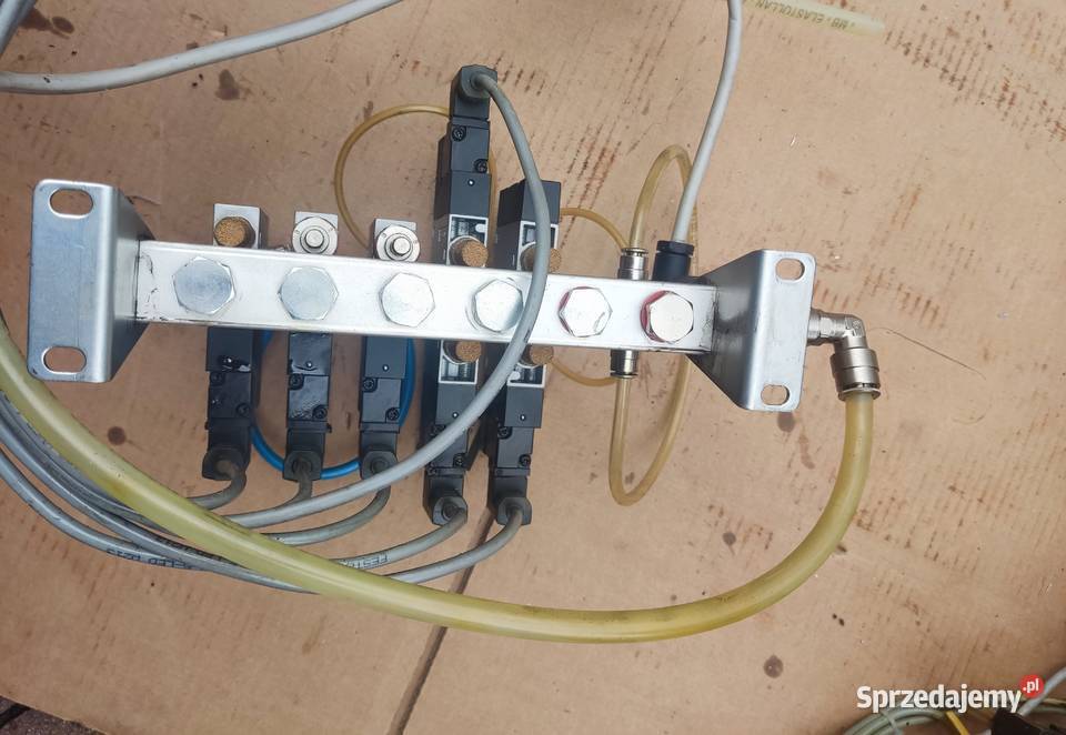 Wyspa zaworowa festo z elektrozaworami i