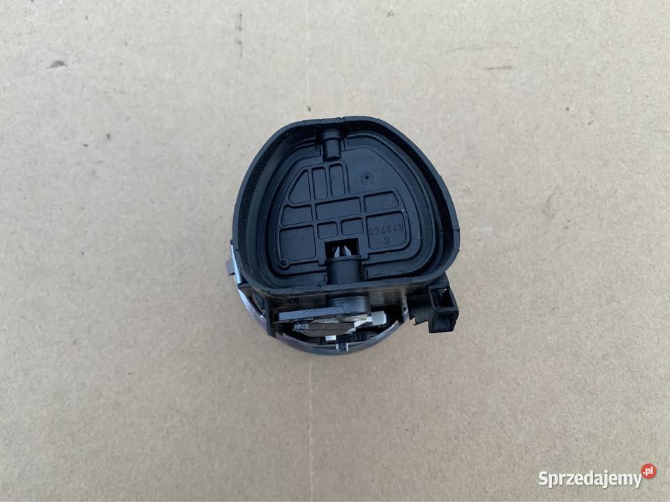 226541 kratka nawiewu konsoli Fiat 500 Rok produkcji 2010 Szczecin sprzedam