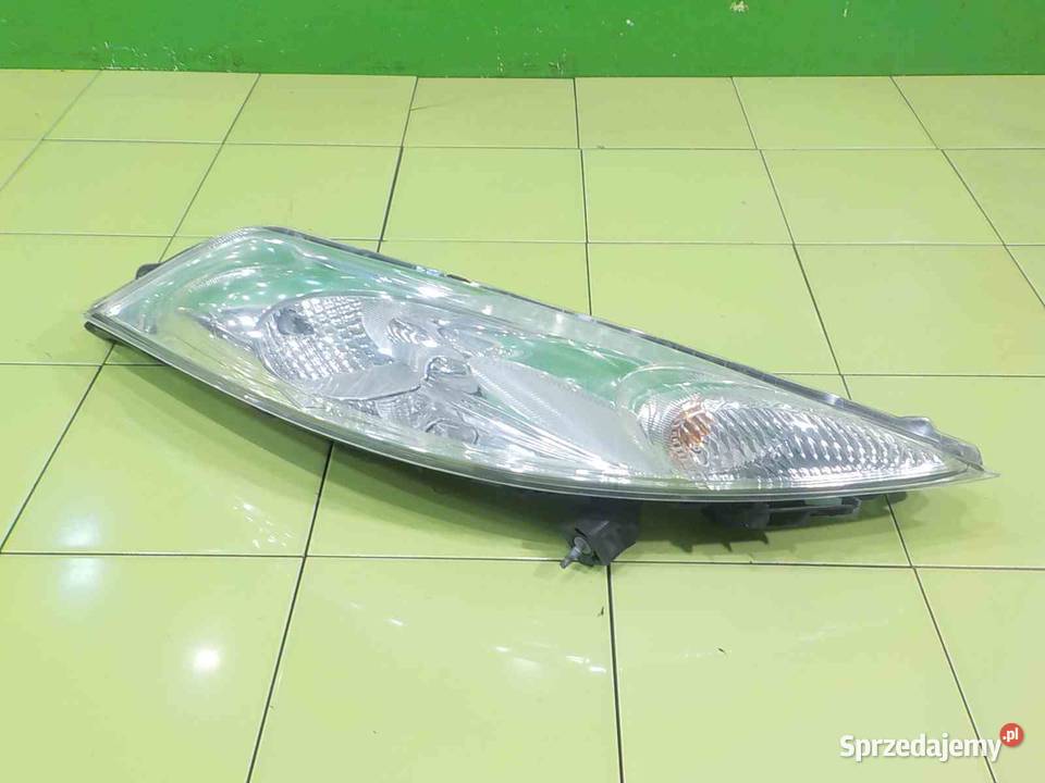 NISSAN JUKE F15 I 16 B AUT 12r lampa prawa przod Suków