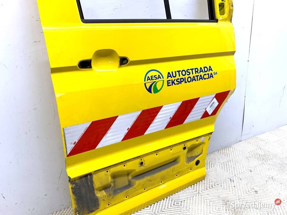 DRZWI PRAWY PRZÓD VW CRAFTER II Hatchback ŻÓŁTY Karoseria