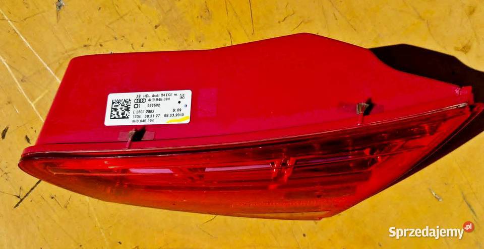 AUDI A8D4 2012 LAMPA KLAPY PRAWY TYL LED Radom