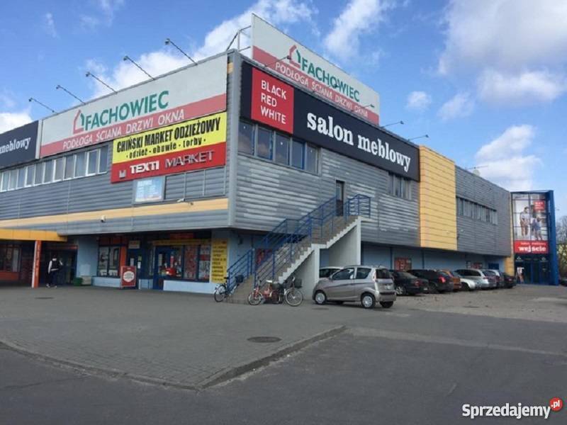 Budynek handlowousługowy w Bełchatowie na Bełchatów