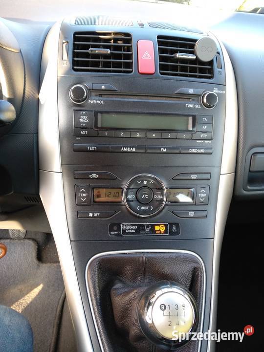 Toyota Auris 16
