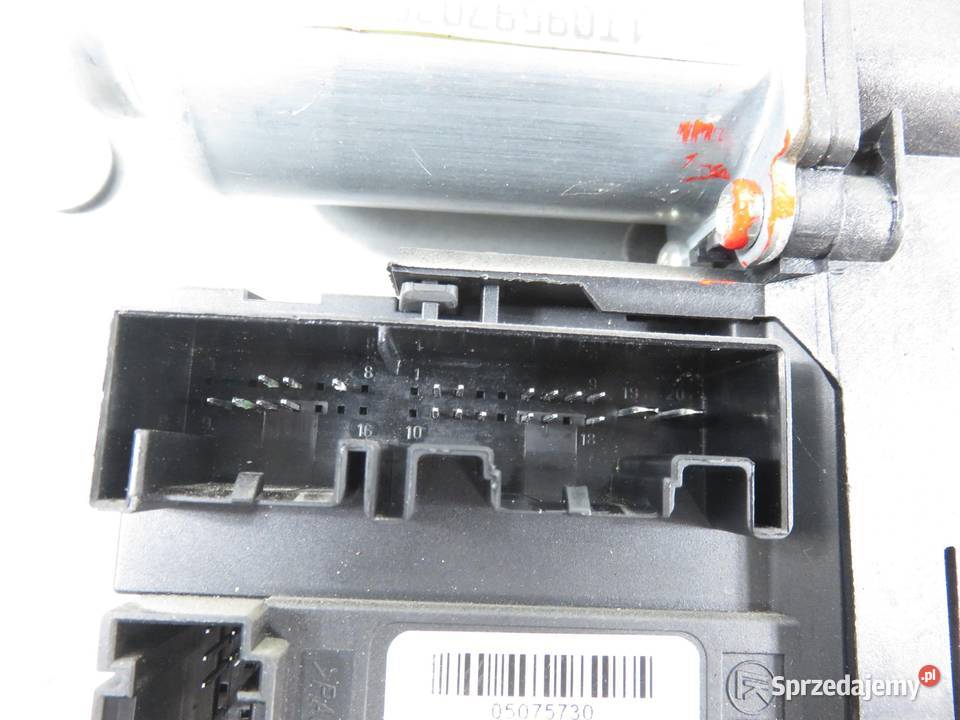 PODNOŚNIK SZYBY PRAWY PRZEDNI VW CADDY III